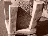 Un vagon c-un creier, sculptură în campusul Universității din Petroșani