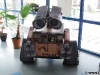 Machetă din carton a robotului Wall-E, la intrarea în sediul Vitacom, în cadrul Cluj Brands Tour 2011